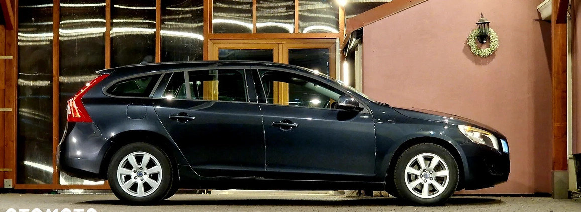 Volvo V60 cena 32999 przebieg: 220000, rok produkcji 2013 z Lubycza Królewska małe 667